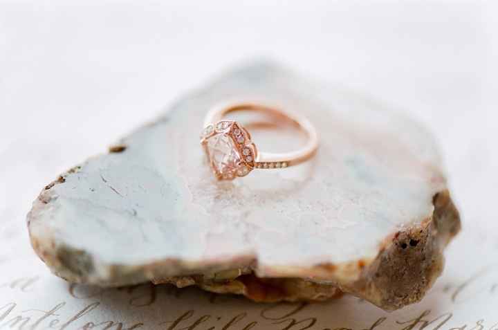 Anillo de oro rosa