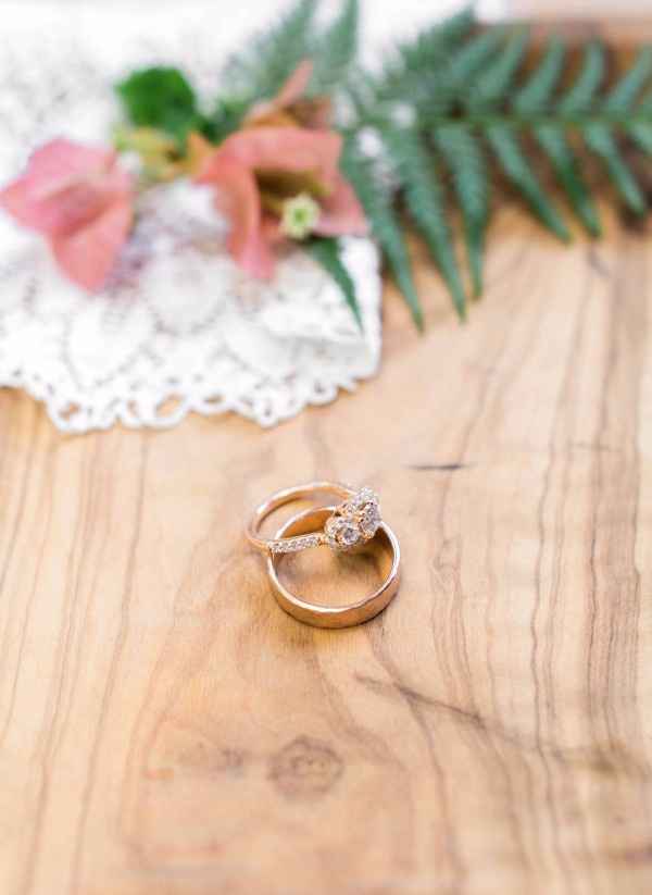 Anillo de oro rosa