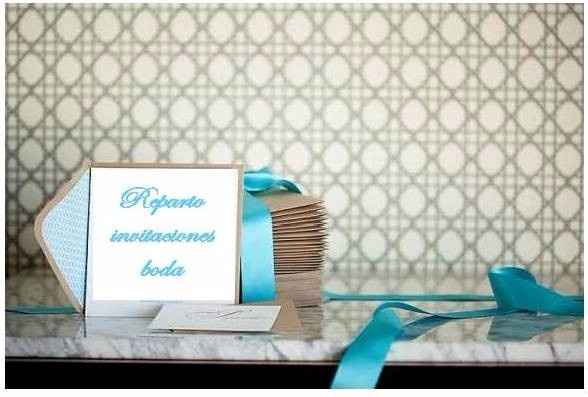 Reparto invitaciones de boda