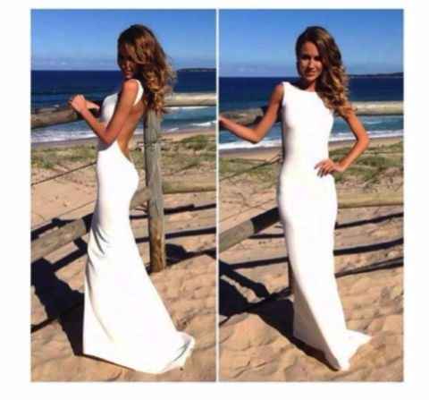 Vestido de novia en la playa