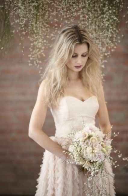 Novia con el pelo liso