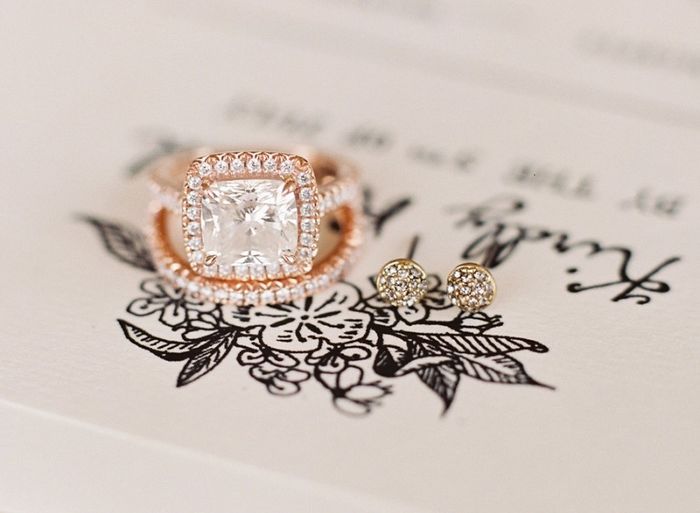 Anillo de oro rosa