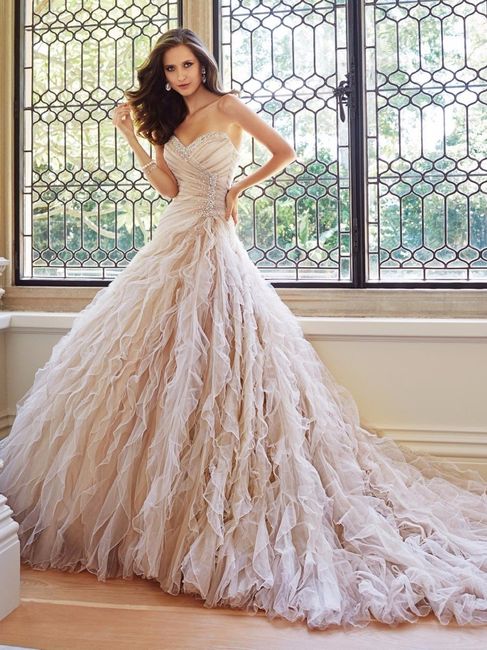 Diseña tu vestido de novia: ¡Escoge el corte! 4