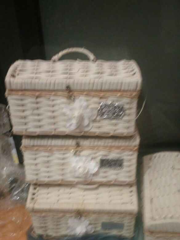 estos cofres están llenos de dulces, serán para mis madrinas de iglesia!!