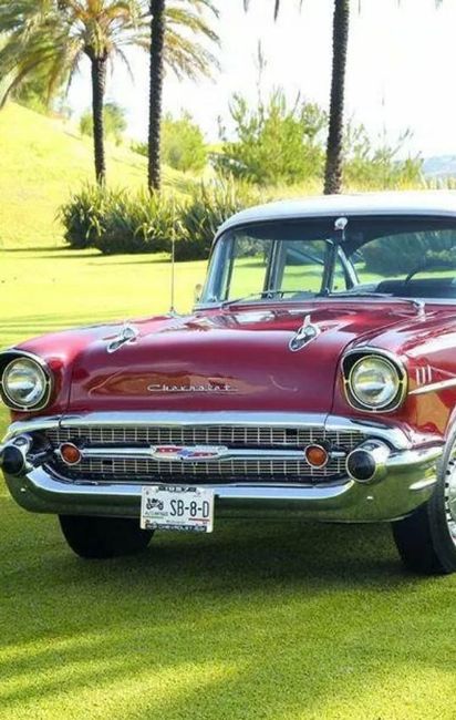 Vale la pena contratar autos clasicos o, limosinas para tu boda - 1