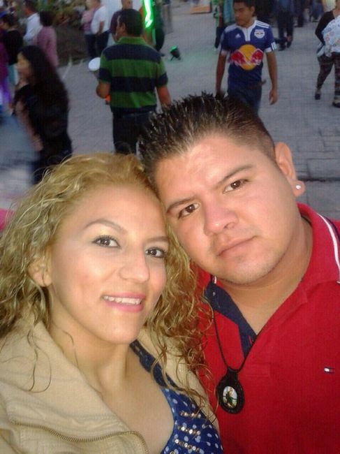 Presuman a su prometido!! - 1