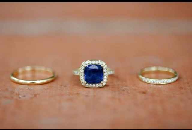 Anillo de compromiso con piedra de color??!! - 1