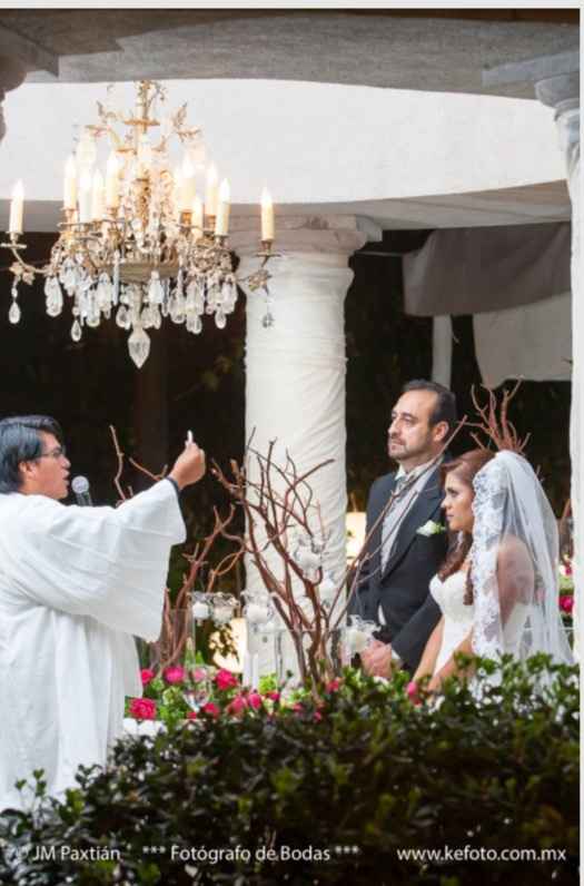 MONAGUILLO EN LUGAR DE PADRE