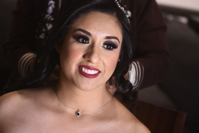Me encantó mi maquillaje y peinado