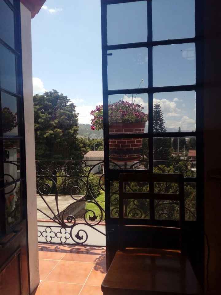 jeje un foto del balcon del comedor que daba la vista a los volcanes pero no soy muy buena fotógrafa