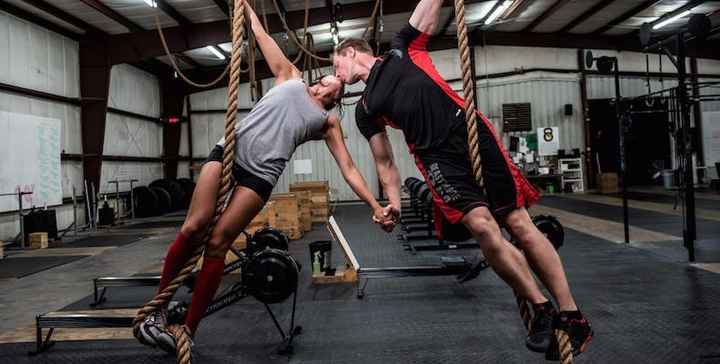 haciendo crossfit