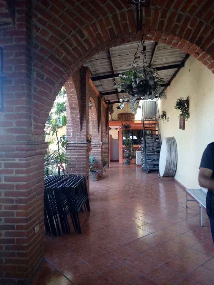 el pasillo por donde pasaremos antes de entrar al area del banquete