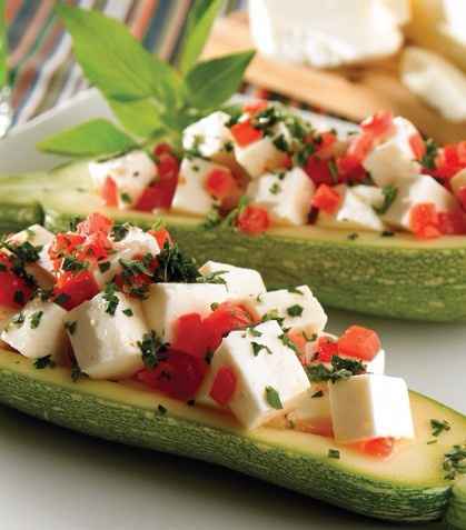 Mira hermosa como platillos fuertes puedes ocupar la calabaza rellena de jitomate con quesito y cila