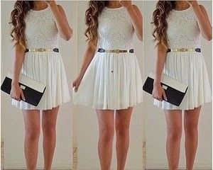 Vestido corto blanco y cinturon dorado