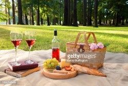el vinito no puede faltar