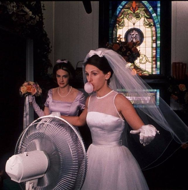 Recuerdan esta escena de sandra bullock en novia fugitiva, asi igualita me siento de los nervios en 
