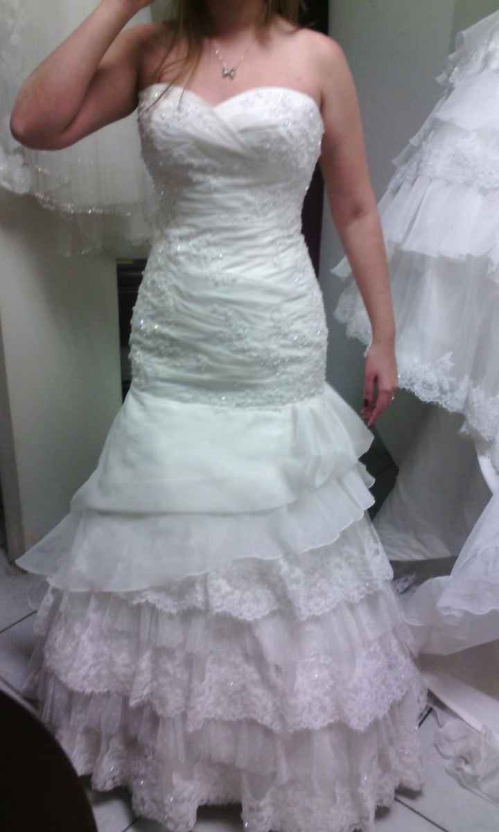 Me gusta mi vestido pero no estoy totalmente convencida  - 1