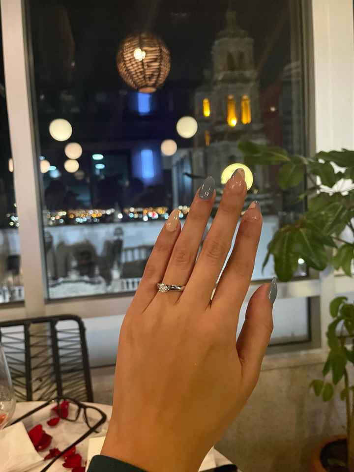 ¡Enséñanos el anillo de compromiso! 💍 - 1