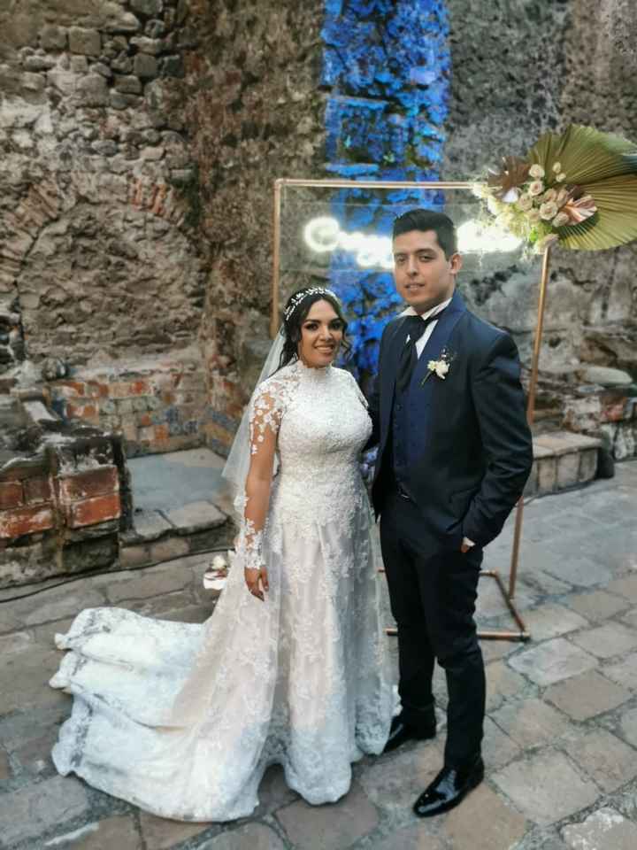 con hermoso letrero luminoso