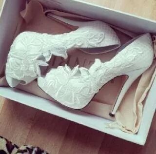 Los Zapatos para la Boda Religiosa. ♡ - 2
