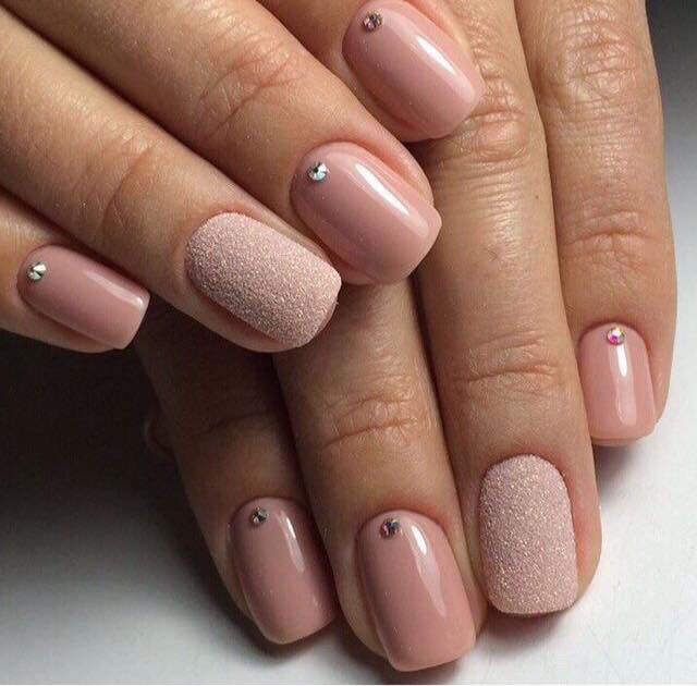 Uñas nude para día b 28