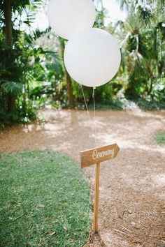 Letrero para indicar donde será la recepción y ceremonia