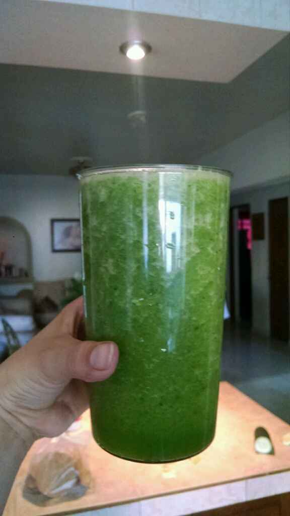 Baja de peso con jugó verde........ quema grasa... - 2