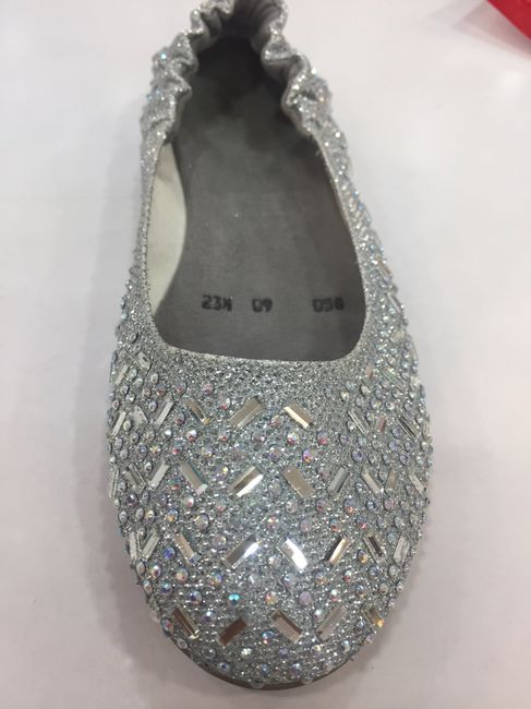 Ya tengo mis zapatos cómodos para después del baile 💃🏽 😍 - 2