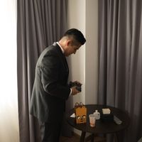 RECIBIENDO SU REGALO