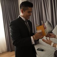 RECIBIENDO SU REGALO