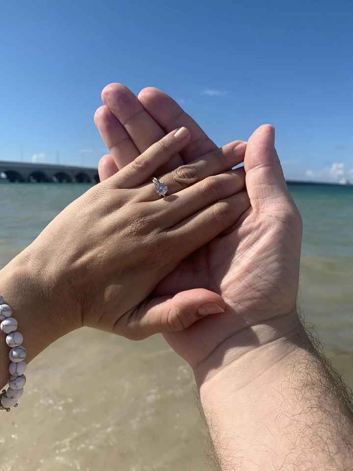 Día de Presumir tu Anillo de Compromiso - 1