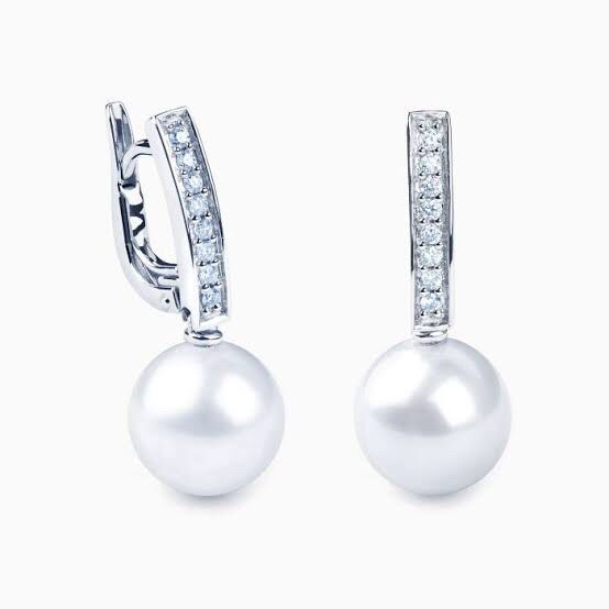 Simon dice: muestrenme sus aretes para el gran día 3