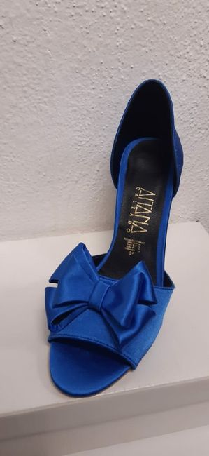 🎨 El color de los zapatos ¡Gana los porta cubrebocas! - 1
