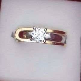 24/05/17 Me pidió matrimonia formalmente, fue el momento mas romántico de mi vida.