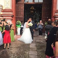 SALIENDO DE LA IGLESIA