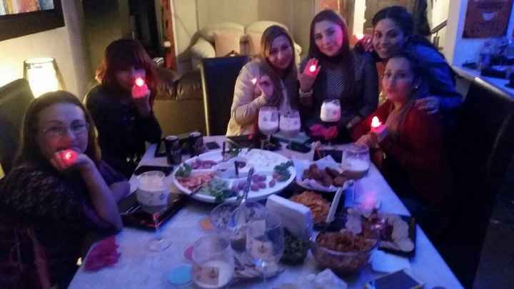 Presentación entre damas y detalles - 1