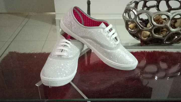 Los encontré!!! mis tenis para el día b - 1