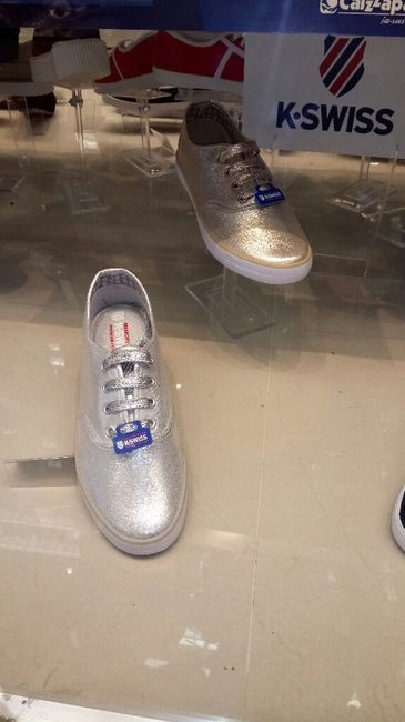Los encontré!!! mis tenis para el día b - 1