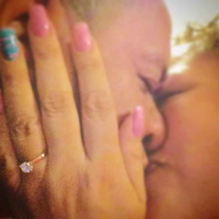 Fotos lindas con su anillo de compromiso - 1