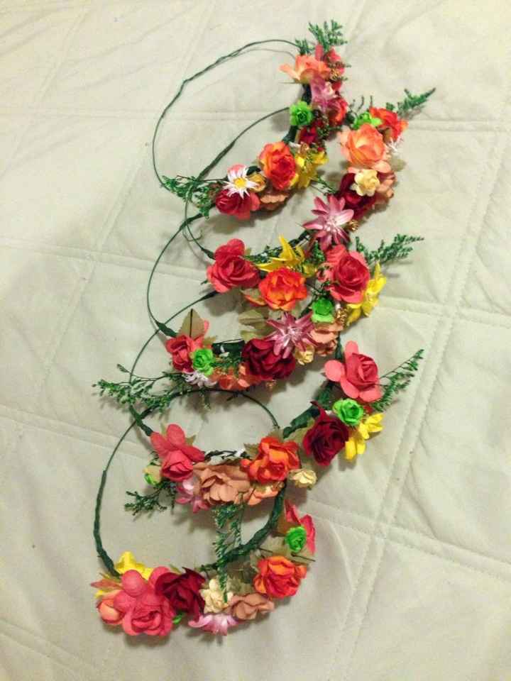 Las tiaras o tocados de mis pequeñas damitas - 4