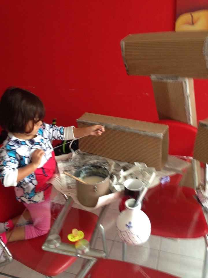 mi nieta postiza encantada apoyandome