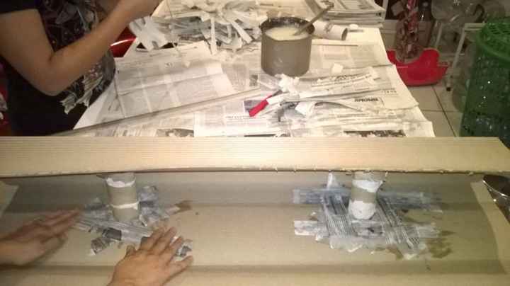 empezando el proceso con papel maché con mi hija