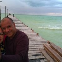por el muelle