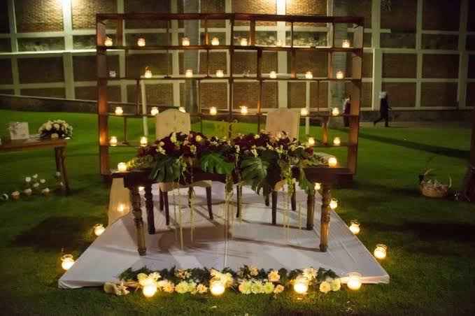 Artículos de decoración con la letra F - 1