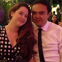 Mi signo es Aries, y el de mi prometido también es Aries. 