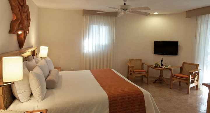 The Reef Playacar5