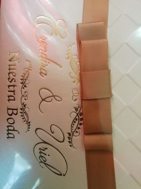 Invitaciones de color crema