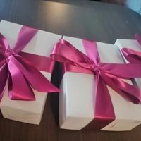 Cajitas para cada dama con su listonsito :)