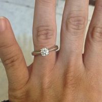 De donde es su anillo ??  el mio de amore mio - 1
