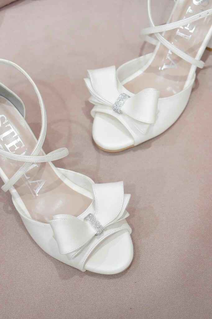 Habemus zapatillas de novia - 2